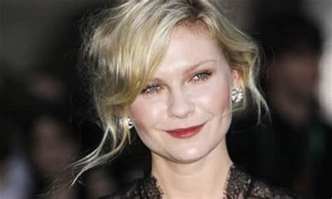 Kirsten Dunst Poses Topless For Madame Figaro Magazine in。